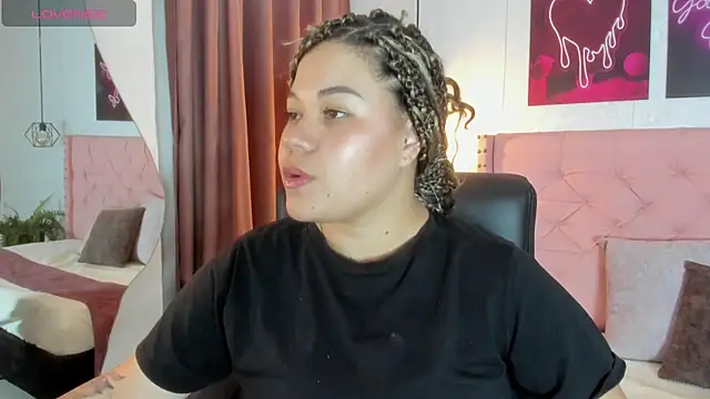 sophie  blare online show from July 24, 5:11 pm