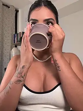 Sara-Evans online show from October 22, 1:10 am