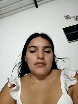Snapshot of chloe_90 chatting on October 14, 1:19 am chloe 90 online show from October 14, 1:19 am