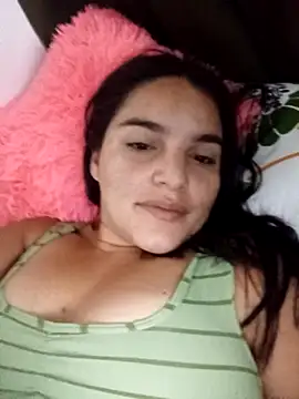 Snapshot of chloe_90 chatting on October 20, 3:53 am chloe 90 online show from October 20, 3:53 am