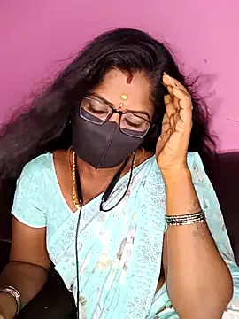 Snapshot of tamilammukuttyy chatting on September 30, 4:40 am tamilammukuttyy online show from September 30, 4:40 am