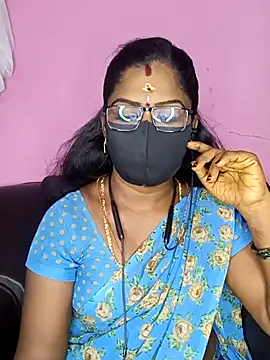 Snapshot of tamilammukuttyy chatting on September 15, 3:59 am tamilammukuttyy online show from September 15, 3:59 am
