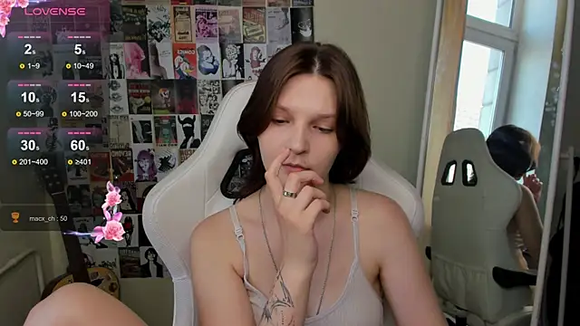 AudreyyKim online show from July 3, 8:20 am