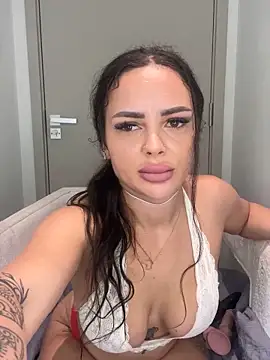 Hotsharwty online show from June 4, 7:57 am