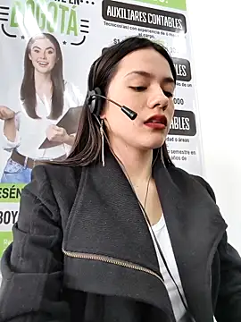 CHARLOTTE  05 online show from November 7, 2:22 pm