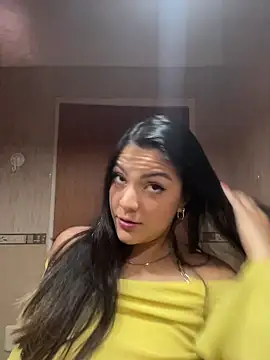 alilith online show from February 6, 8:01 pm