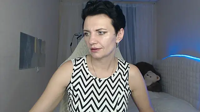 AvaSaturnian online show from November 22, 1:36 pm