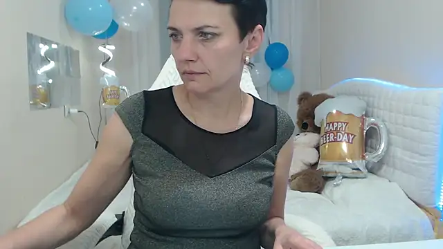 AvaSaturnian online show from September 22, 12:58 pm