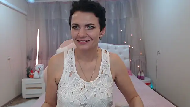 AvaSaturnian online show from November 14, 1:55 pm