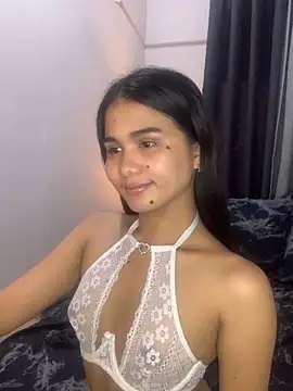 Snapshot of AngelHille chatting on October 7, 10:36 pm AngelHille online show from October 7, 10:36 pm