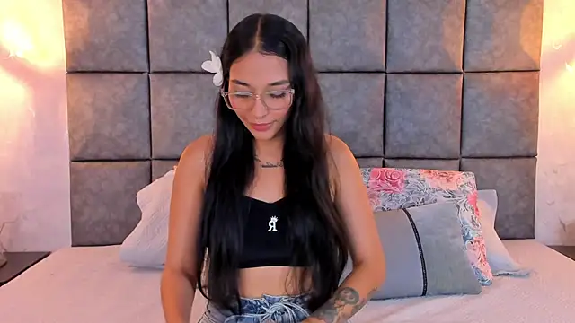 Roseaurora online show from July 6, 11:26 am