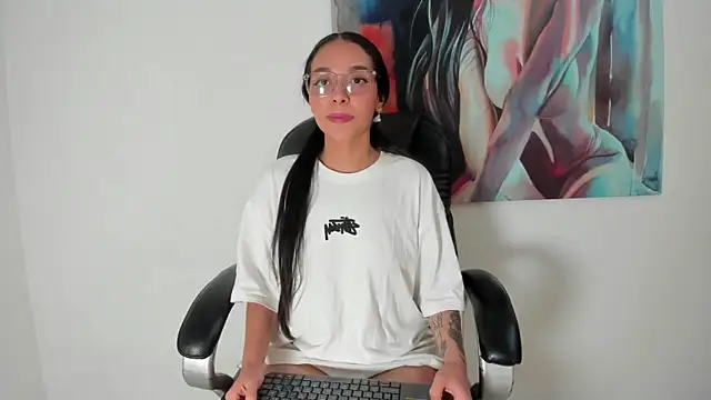 Roseaurora online show from December 4, 12:51 pm