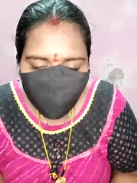 Snapshot of chubby_babitha-telugu chatting on October 4, 6:45 pm chubby babitha-telugu online show from October 4, 6:45 pm
