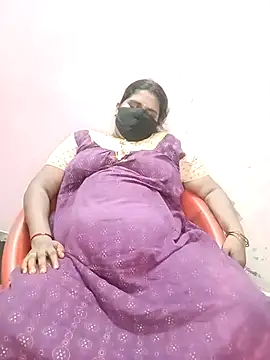 Snapshot of chubby_babitha-telugu chatting on October 3, 6:35 pm chubby babitha-telugu online show from October 3, 6:35 pm