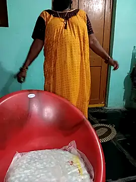 Snapshot of chubby_babitha-telugu chatting on October 11, 4:10 pm chubby babitha-telugu online show from October 11, 4:10 pm