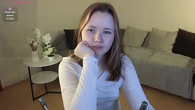 Sweetie Hope online show from May 2, 9:18 pm