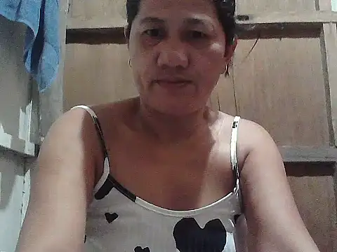 hotmama 063 online show from February 6, 9:40 pm