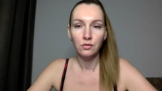 Varnyx online show from November 14, 7:25 pm