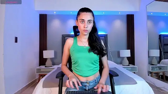 sofiapalacioss online show from February 2, 8:08 pm