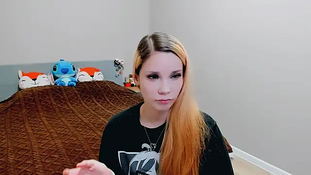Snapshot of Kitten_Alissa chatting on October 9, 6:45 pm Kitten Alissa online show from October 9, 6:45 pm