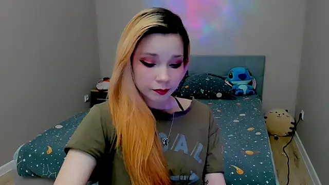 Snapshot of Kitten_Alissa chatting on October 2, 6:13 pm Kitten Alissa online show from October 2, 6:13 pm