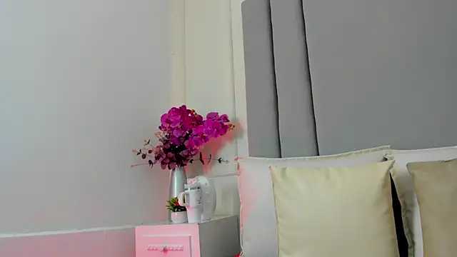 CannelaSmith online show from July 9, 12:40 pm