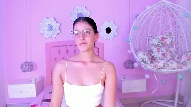 Stefany gonzales  online show from January 5, 5:27 pm