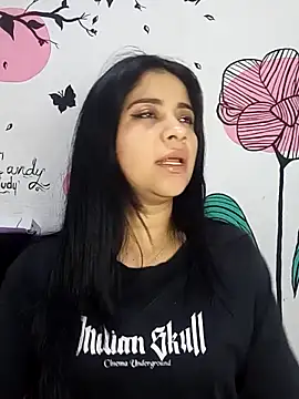 ValerieLove  online show from October 6, 8:13 pm