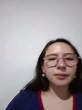 Bella Sumers online show from April 28, 6:12 pm