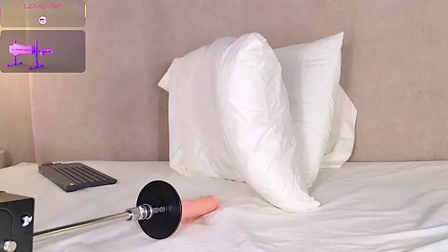 Bunnywetxxx online show from September 25, 5:28 am