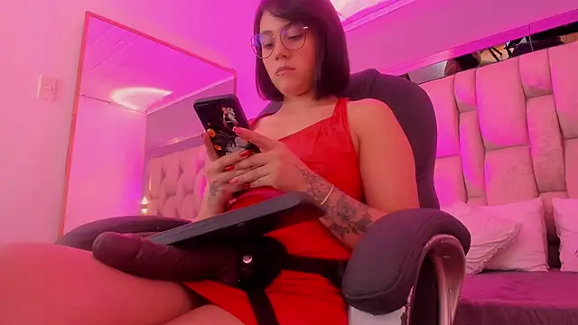 AnnaraLein online show from October 19, 5:42 am