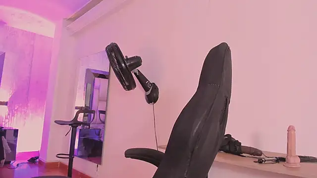 AnnaraLein online show from October 27, 3:35 am