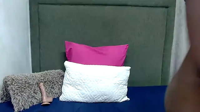 Littlebunny33 online show from September 27, 6:26 pm