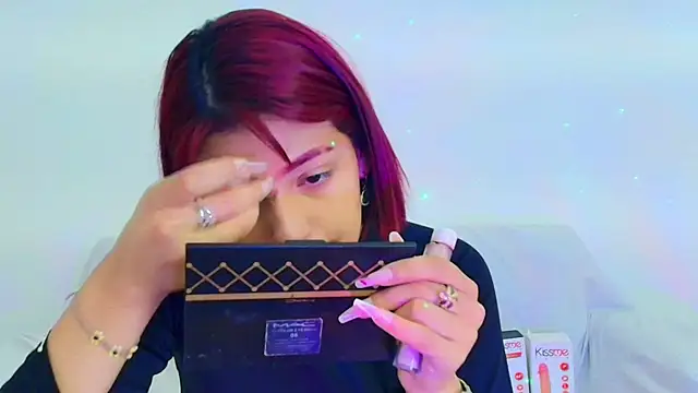 Snapshot of Dulce_Bella_ chatting on October 3, 12:21 pm Dulce Bella online show from October 3, 12:21 pm