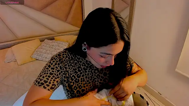 AvaScott  online show from March 17, 11:42 pm