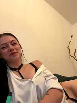 Snapshot of SamiraSchulz chatting on September 17, 12:58 pm SamiraSchulz online show from September 17, 12:58 pm