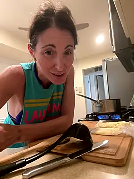 Snapshot of NurseStephania chatting on September 20, 9:35 pm NurseStephania online show from September 20, 9:35 pm