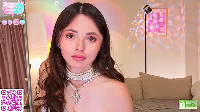 OliviaKis  online show from July 4, 8:21 am