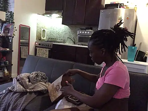 littyleesh1 online show from June 28, 11:22 pm