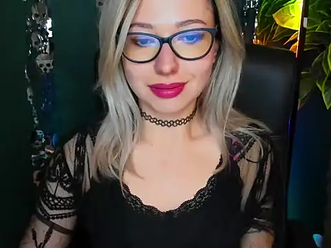 loveHeidi online show from October 20, 9:45 am