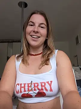 story of sarah online show from August 3, 9:04 am