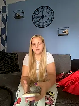 Snapshot of Dolliejayxx chatting on October 23, 11:27 am Dolliejayxx online show from October 23, 11:27 am