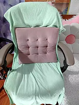 LadyMaiMai online show from December 14, 2:56 pm