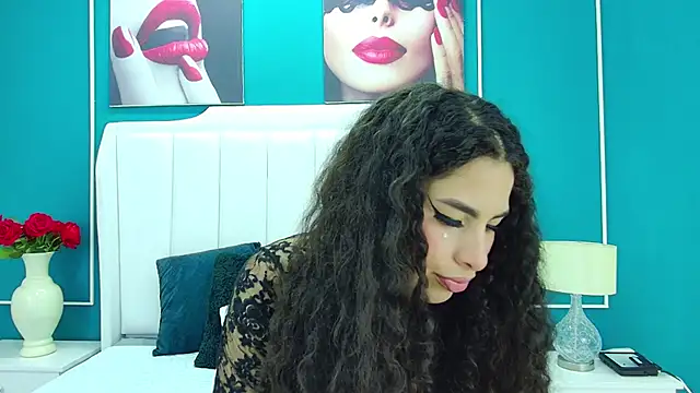 Skyler Fox  online show from July 1, 8:41 pm