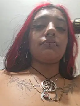 carolinerue online show from June 26, 12:23 am