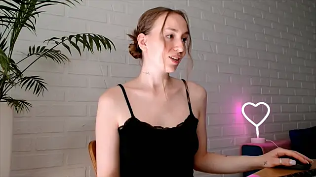 WhitePrincessLuna online show from July 19, 12:07 pm