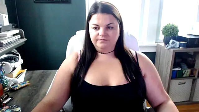 Snapshot of PlayWithBrittany chatting on October 1, 10:37 pm PlayWithBrittany online show from October 1, 10:37 pm