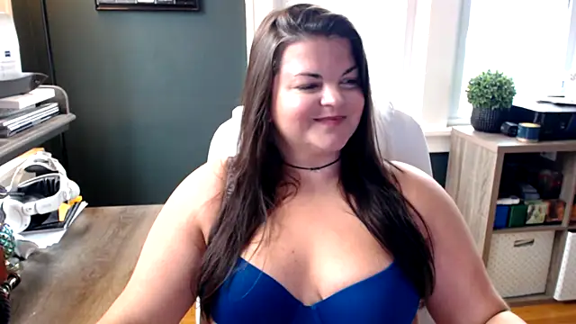 Snapshot of PlayWithBrittany chatting on October 20, 5:05 pm PlayWithBrittany online show from October 20, 5:05 pm