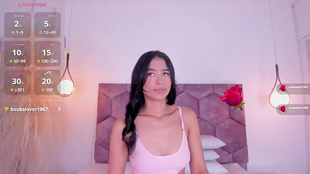 nicol giraldoo online show from July 25, 3:46 am