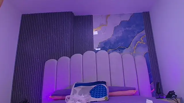 abbyrouss  online show from June 12, 3:14 am